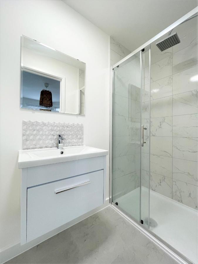 Central, Bright & Spacious Apartment - Parking Included Bournemouth Zewnętrze zdjęcie